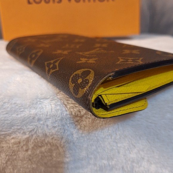 Louis Vuitton Emilie Monogram Wallet - Picture 11 of 16